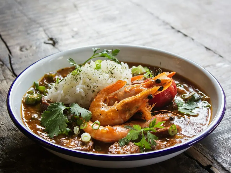 Foto de langostinos al curry analizada por la IA de Reservus